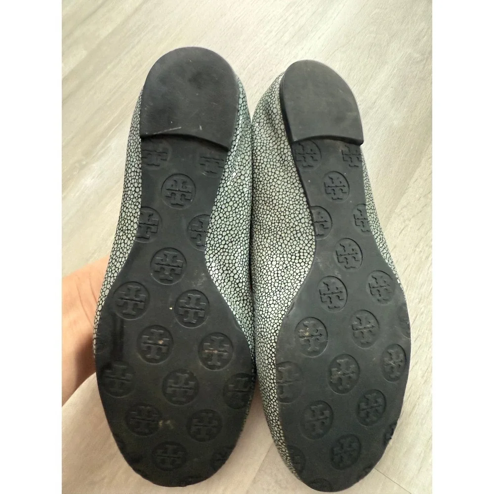 Tory Burch Minnie Travel Ballet Flats Metallic Pebble Leather Silver Logo 7.5